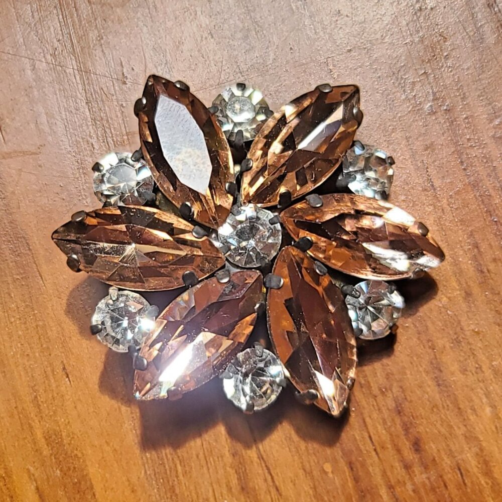 Vintage Smoky Topaz Glass Rhinestone Fur Clip Brooch Silver Tone Flower 1.5"